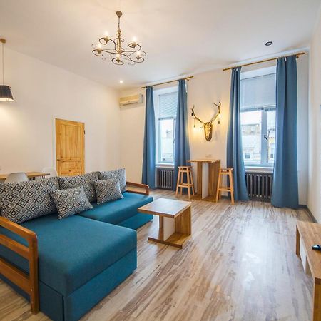 Dayflat Apartments Khreschatyk Kiev Buitenkant foto